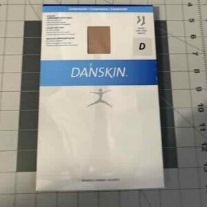 Danskin Compression Tights Size D Light Toast NWT